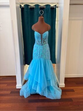 Deep V corset handkerchief mermaid gown